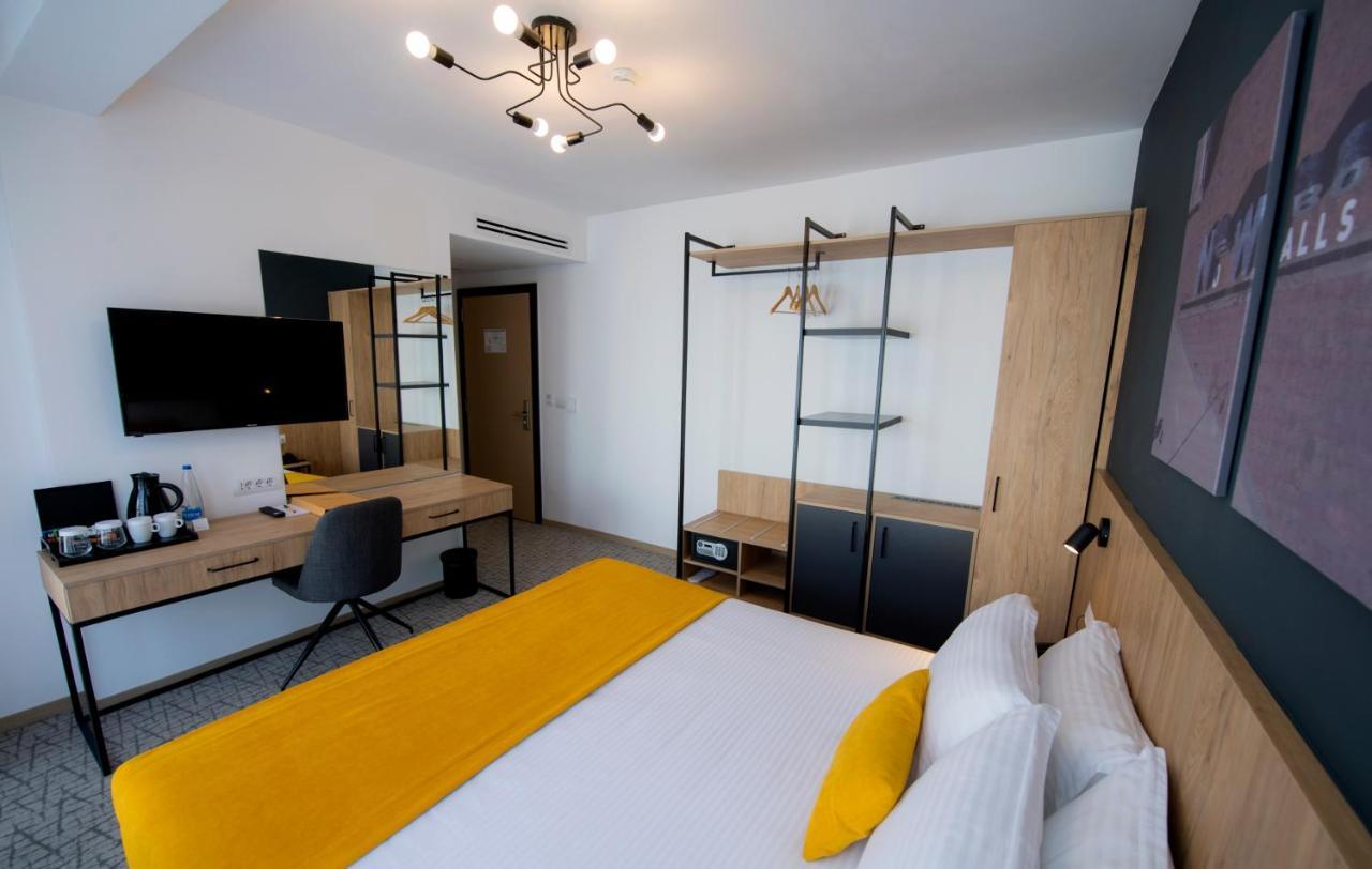 פרישטינה City Inn מראה חיצוני תמונה